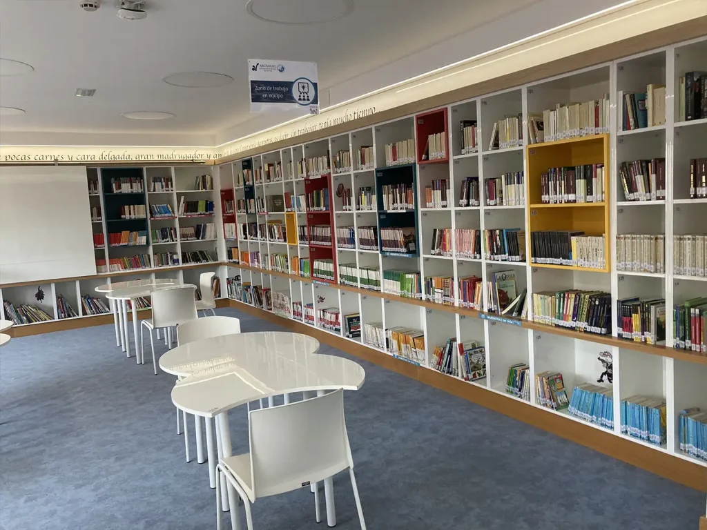 Arcángel International School