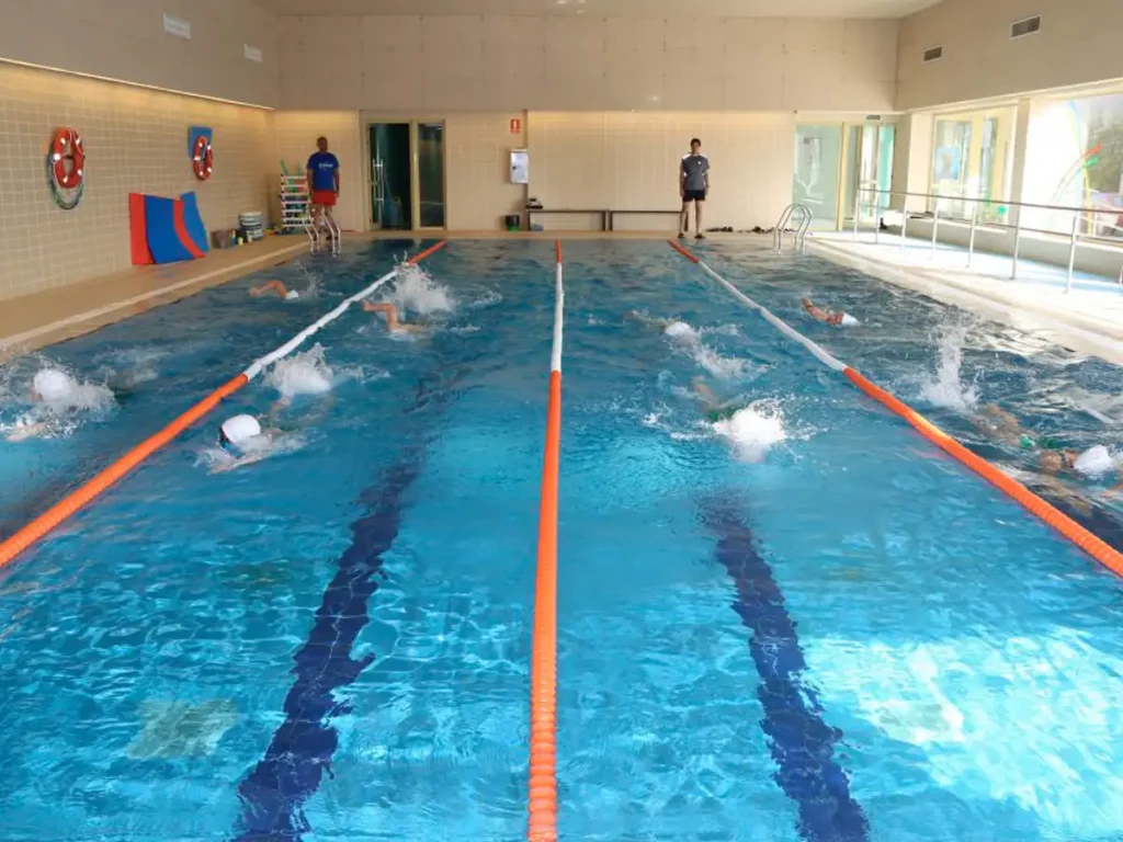 colegio los sauces la moraleja piscina
